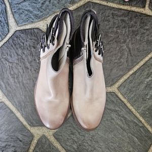 Vintage Foundry Boot